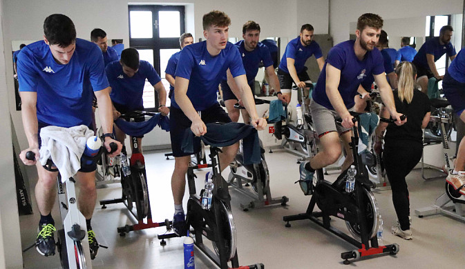 OBRAZEM: Středeční tréninkový dril kohoutů v táborském Fitness Slunce