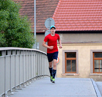 Petr Bouška na mostě v Čelkovicích.