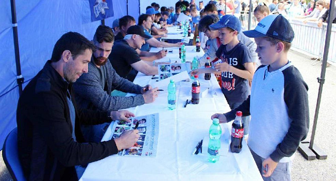 Pozor! Třetí ročník autogramiády známých sportovních osobností už klepe na dveře