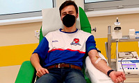 Bylo by fajn, kdyby se ostatní kluci z týmu přidali, vyzývá dárce krve Lukáš Prášek