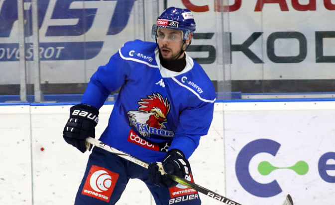 Další zprávy ze šatny A-mužstva: try-out pro trio z úspěšného kádru, konec střelce